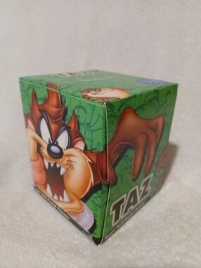Vintage Looney tunes taz Sneezers super soft facial tissues